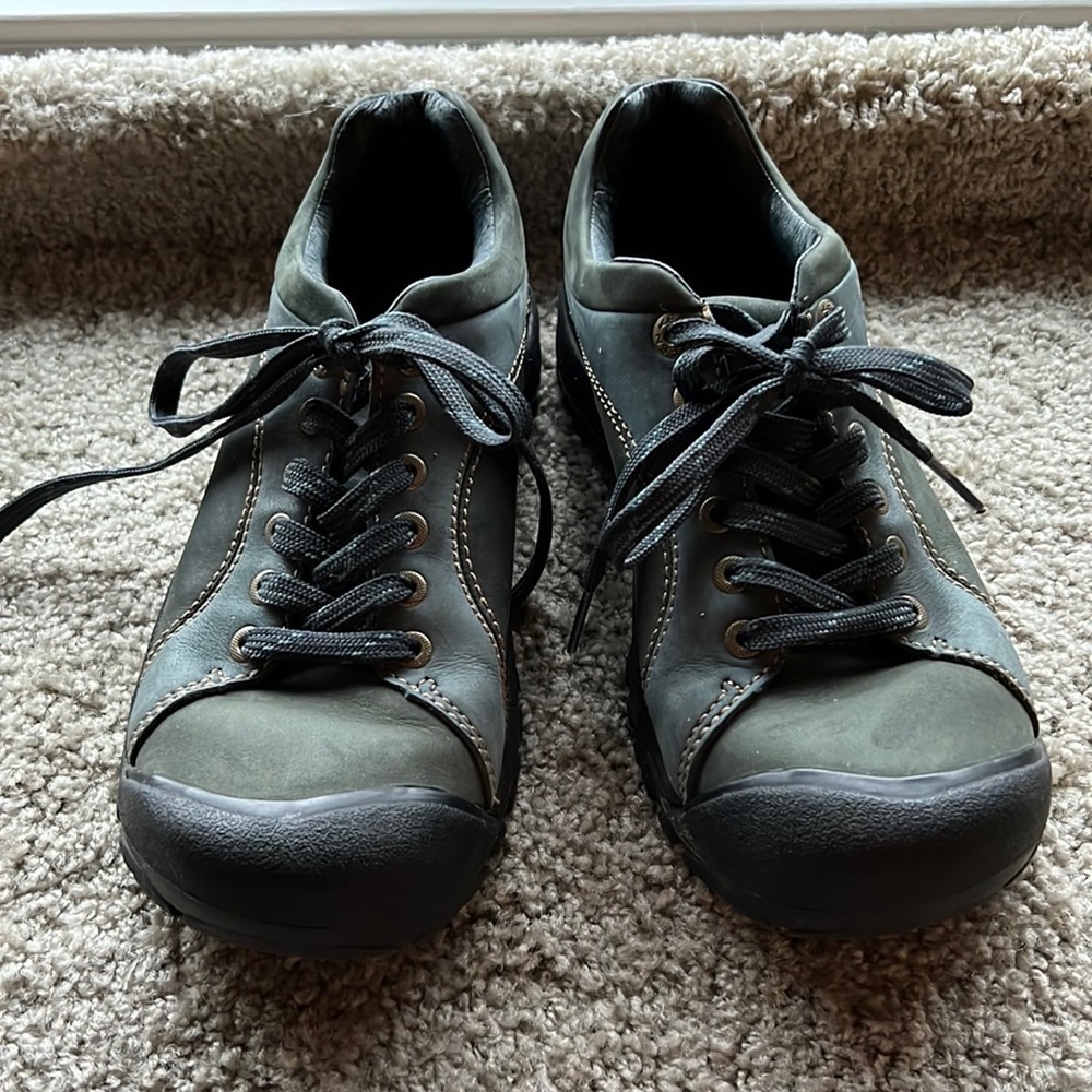 Keen shoes